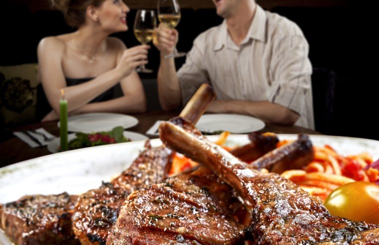 Which Drinks Will You Like To Enjoy With Steak?
