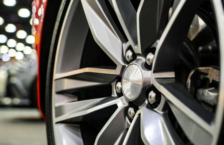MAKE YOUR CAR LOOK BETTER THAN THE REST, BY ADDING LATEST WHEELS TO YOUR CAR.